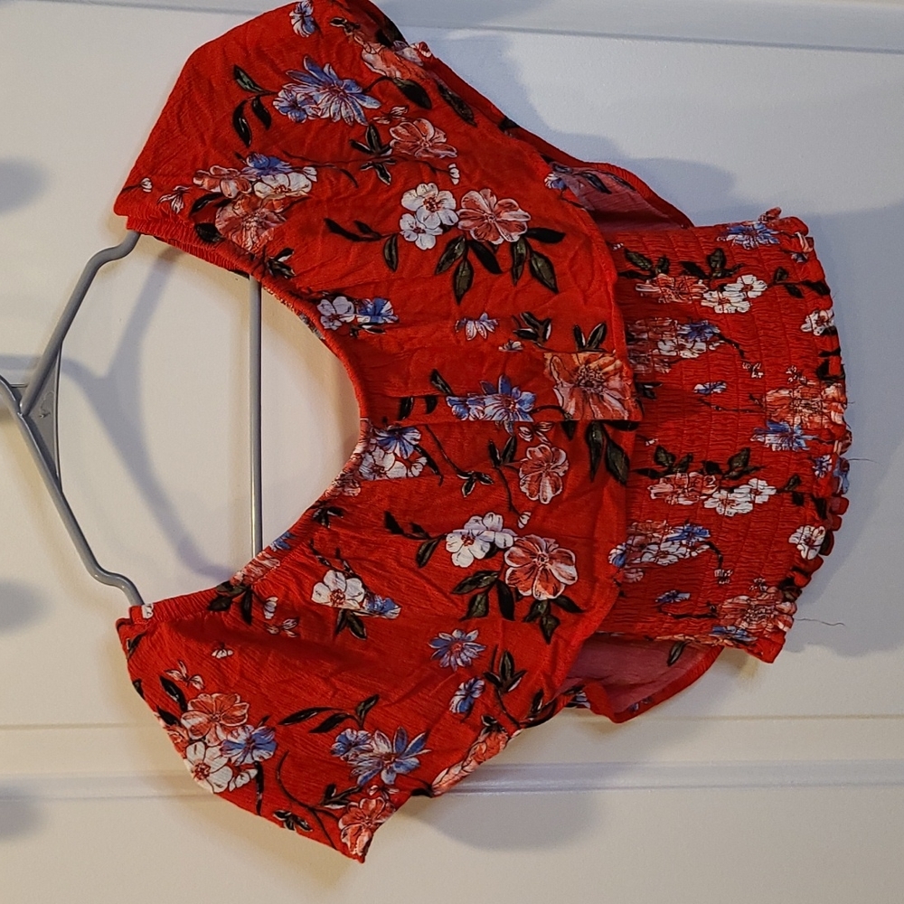 Red floral top